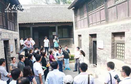 ���L�F(tu��n)�ɆT�ڰ�·܊һ���Ŏ�˾��fַ�J(r��n)�� (t��ng)ȡ�v������ꑼӽ� �z��