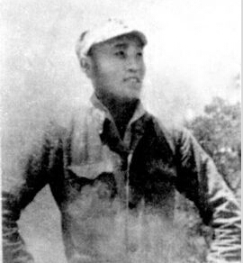 ���һ���1911��1941������Ұ�Q���M�����|��ʡ�|ꖿhʯ��(ch��ng)�����ˡ�1930������Ї����a(ch��n)�h��1931�ꡰ��һ�ˡ���׃���l(f��)����(j��ng)У��ͬ��������W(xu��)���ؼ��l(xi��ng)������1932��5���ڼ��l(xi��ng)�M����ƽ�|�����x��܊�����������ô����£�ָ�]����(zh��n)�`��C(j��)��(d��ng)���˷Q��С��������1935�ꅢ�ӡ�һ��.�š��W(xu��)���ۇ��\(y��n)��(d��ng)�����u(y��)���\(y��n)��(d��ng)�еġ���������1939�����A��������(li��n)܊˾��T��������ΰ�·܊�x�켽܊�^(q��)��ʮ�F(tu��n)�F(tu��n)�L��1941��2��4�����r(sh��)�ΰ�·܊�x�켽܊�^(q��)��ʮ�F(tu��n)�F(tu��n)�L���һ�����ָ�]�����R�I��(zh��n)���в��Ҡ�������H30�q��