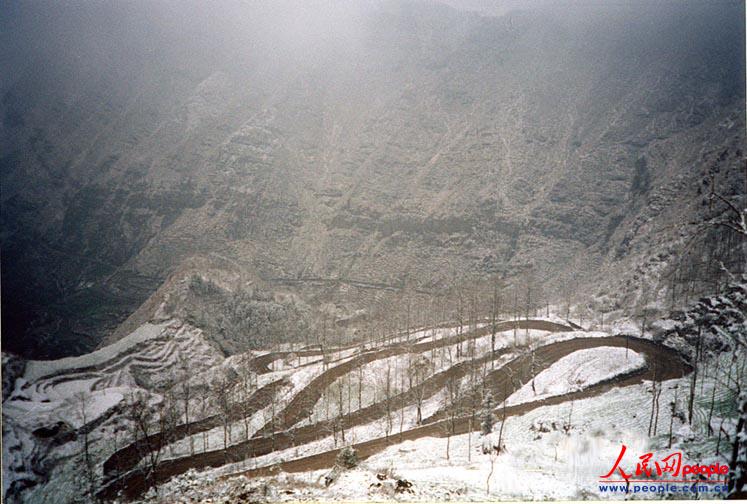 ��¡��24���ա�֮������ꐁ��֔zӰ��