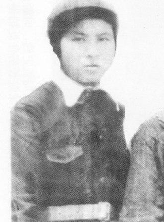 ����أ�1920��10 �������F��ʡ���x�h����1938����������c�M(j��n)��ͬ�W(xu��)���Ӱ��M(j��n)���Ї�(gu��)������܊����W(xu��)�W(xu��)��(x��)�����I(y��)�󱻷ֵ�����2��У���l(w��i)�B��(d��ng)�ĕ�(sh��)�����g��s�ؼ����Ї�(gu��)���a(ch��n)�h��1943��4��5 �����ձ��ۇ�(gu��)���x��(du��)���|�������ո���(j��)���M(j��n)�С���ʎ�����������е���������D(zhu��n)��;���⵽��܊�ķ�������������ħ������Ѻ;�������v�����£���(f��)��ץס��(y��n)�̱ƹ���������(ji��n)ؑ����, �](m��i)����¶������ԣ����߳�ŭ����܊�������ؚ��ᚢ����