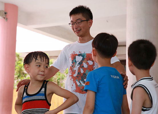 ���ݴ�W��֪�Ľ�㡱����������`꠵��㽭�������_չ֧�̻�����鮔?sh��)��l(xi��ng)����С�W���ռ��W��ƥ�˽������D��־Ը��ٝ�S���ӂ���