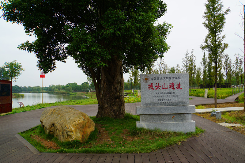 ���^ɽ�zַ�������H���Ї��������l(f��)�F(xi��n)�������������������������(n��i)�����S���Ĺų�ַ��߀�����u(p��ng)���Ї�����ʮ���°l(f��)�F(xi��n)���Ї�20���o(j��)100��(g��)���Ŵ�l(f��)�F(xi��n)֮һ�����zӰ����־�ۣ�