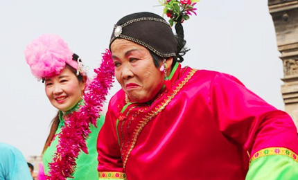 ���՝}�ϴ����һ���׻��(d��ng)���ʼ������L(f��ng)茹�����������������Ť������2��16���������һ�@�����}�Ͽh�e�����S����ʵĽ��^�Ļ����(d��ng)�����y(t��ng)���׶��˶������ζ����������Ⱥ���[�´����g�gϲϲ�^������׌��(ji��)�՝}�Ǹ��ӽk����ʡ���Ԕ��(x��)�� 