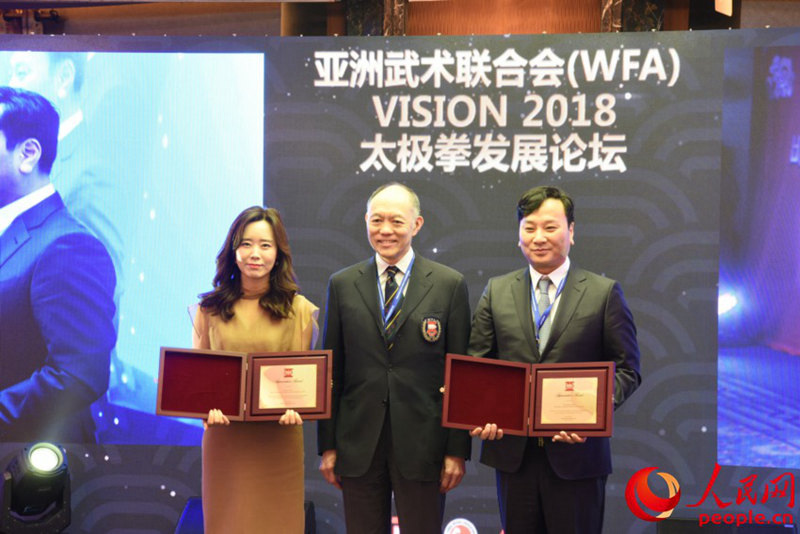 �������ϯ�����񲨿���(j��ng)���͘��Ʒ����L�C�l(f��)�˹��ڪ�(ji��ng)���ር���z