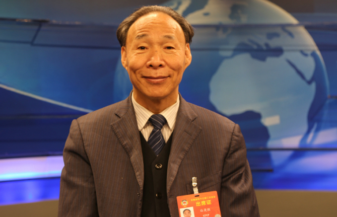 全國(guó)政協(xié)常委、中國(guó)作家協(xié)會(huì)副主席白庚勝：民族文化的保護(hù)與發(fā)展