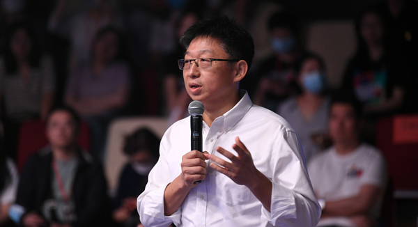 �ڶ���ح�乾�Ļ��Ƽ����޹�˾�hί��ӛ�������L������(j��ng)�� ���