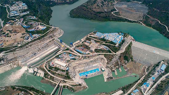 卡洛特水電站為巴基斯坦帶來了清潔的能源和可持續(xù)發(fā)展機遇。（三峽集團供圖）