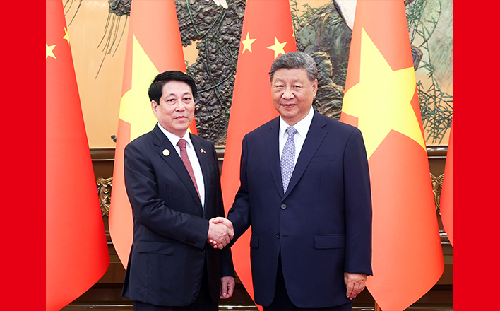 習(xí)近平會(huì)見(jiàn)越南國(guó)家主席梁強(qiáng)